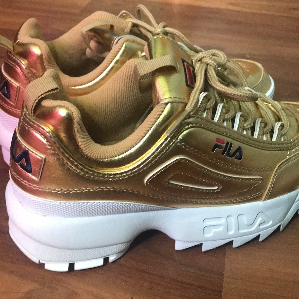 Great condition filas worn once! 😊 7 1/2